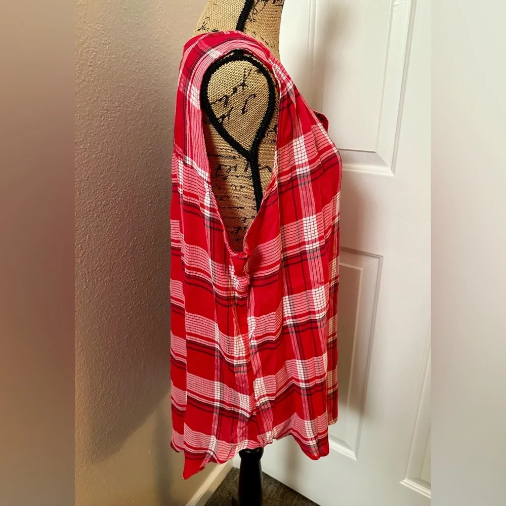 NEW Christopher & Banks Red Plaid Sleeveless Top, Size XL - Picture 3 of 9